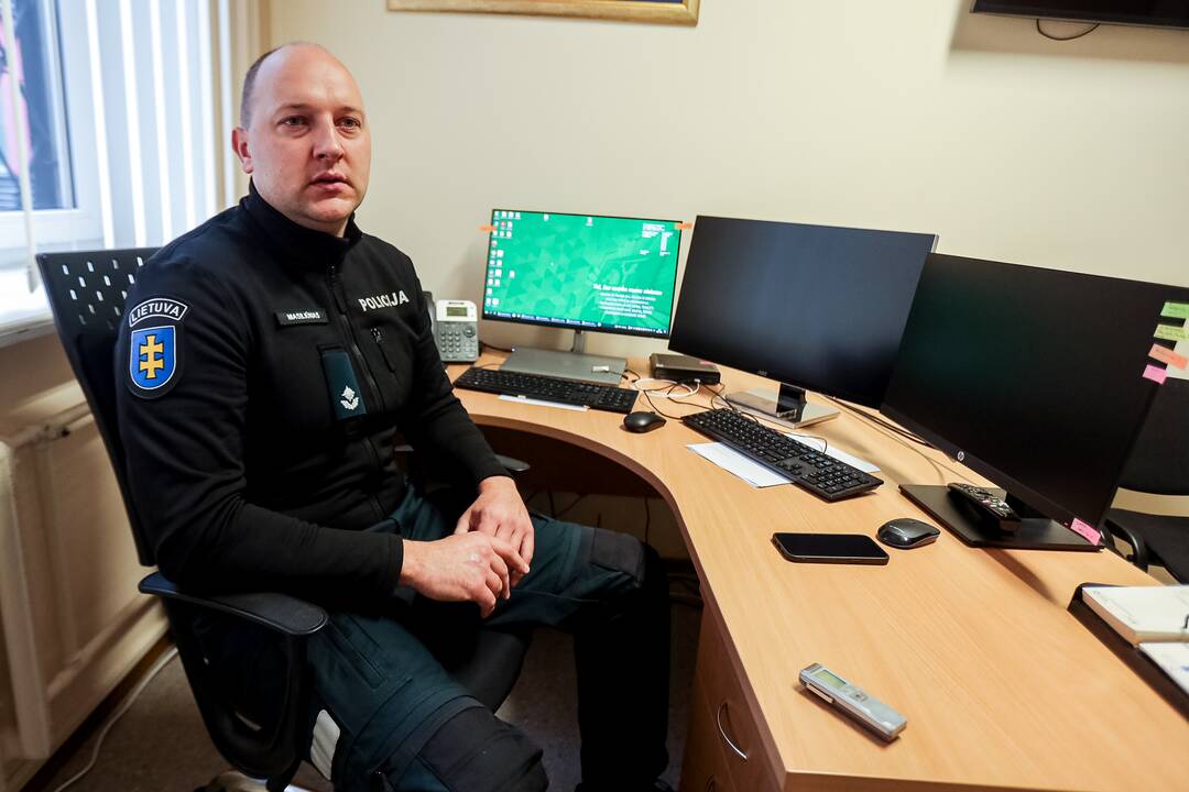 Įvertinimas: per šešiolika tarnybos, kurią V.Masiliūnas pradėjo nuo žemiausių pareigų, policijoje metų jis jau tris kartus pripažintas geriausiu Metų sekliu ir apdovanotas keturiais medaliais.
