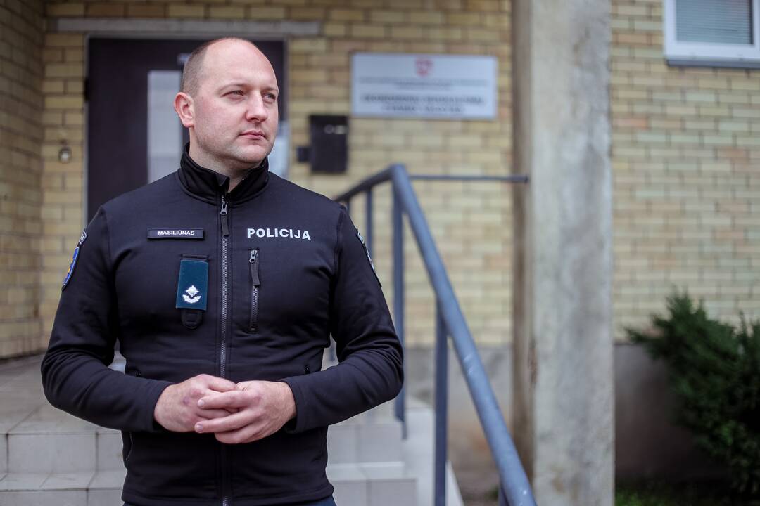 Įvertinimas: per šešiolika tarnybos, kurią V.Masiliūnas pradėjo nuo žemiausių pareigų, policijoje metų jis jau tris kartus pripažintas geriausiu Metų sekliu ir apdovanotas keturiais medaliais.