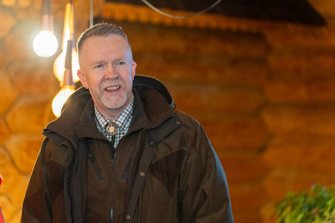 Sklypas: dabar karjerą steigti planuojama dalyje miško teritorijos ir sklype, kuriame visai neseniai pasodinta genetinių sodinukų.