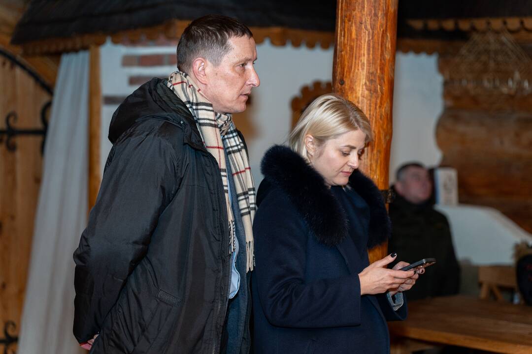 Sklypas: dabar karjerą steigti planuojama dalyje miško teritorijos ir sklype, kuriame visai neseniai pasodinta genetinių sodinukų.