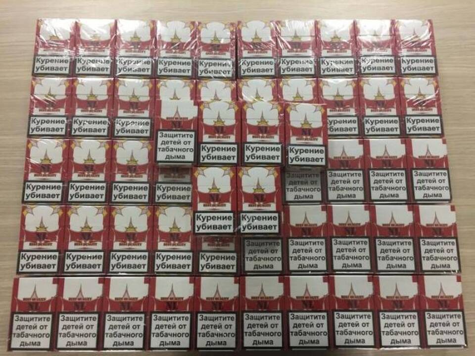 Faktas: dėl nelegaliai parduodamų cigarečių biudžetas kasmet netenka net apie 77 mln. eurų mokesčių.