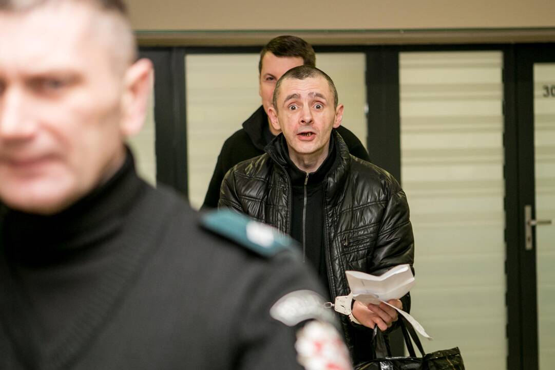 Išvada: G.Zienius (viduryje) dėl savo išsišokimų žinomas ir kaimynams, ir policijai, ir teisėjams, tačiau, anot psichiatrų, jis yra pakaltinamas.