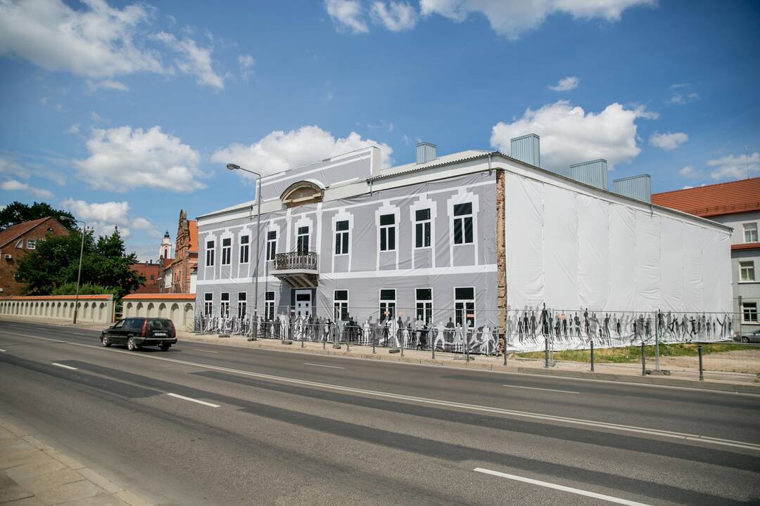 Šašas: senosios žydų ligoninės savininkai ir toliau gąsdins praeivius.