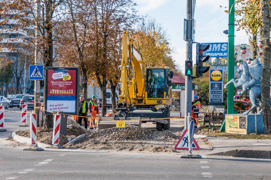 Darbai: Savanorių prospekte šiemet bus užbaigtas dviračių takas, o kitais metais toliau bus tvarkoma važiuojamoji kelio dalis.