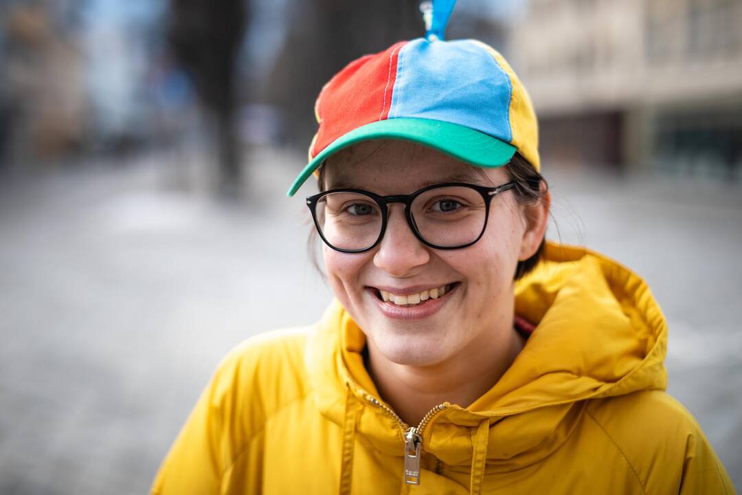 Universali: Vaiva – studentė, kinų kalbos mokytoja ir kiokušin stiliaus karatė kovotoja.