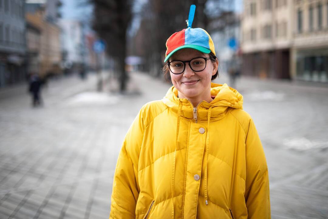Universali: Vaiva – studentė, kinų kalbos mokytoja ir kiokušin stiliaus karatė kovotoja.