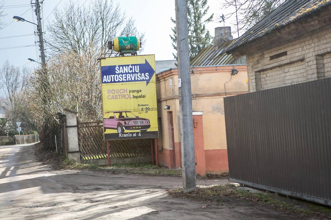 Priežastis: "Šančių autoserviso ir Ko"  su policija yra sudaręs sutartį dėl automobilių saugojimo paslaugos.