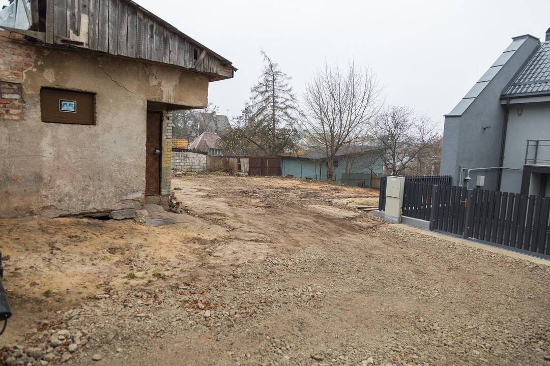 Neliko: Savanorių pr. 127 namas sulygintas su žeme.