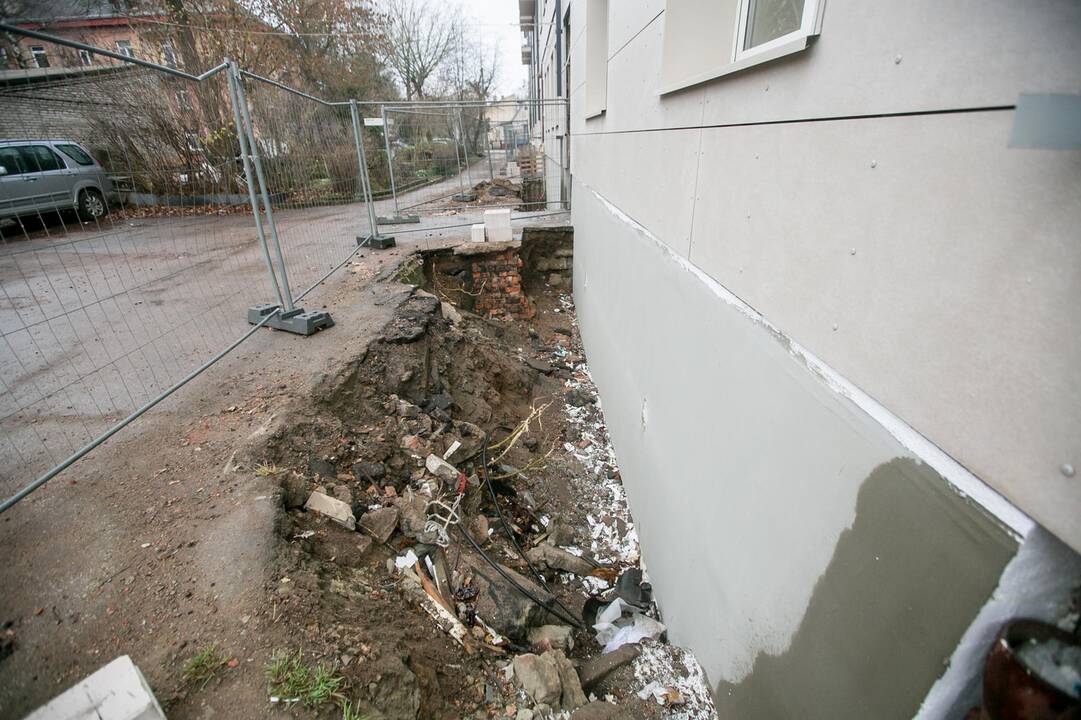 Vėluoja: buvo numatyta renovaciją baigti iki rudens, tačiau dabar terminas pratęstas.