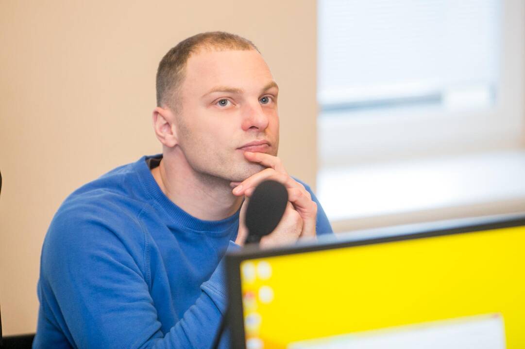 Nepasigailėjo: J.Volungevičius pasiėmė želdinių žirkles ir nukirpo beveik 20 pušelių.