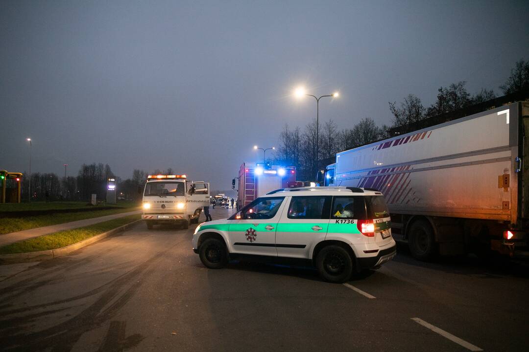 Stipri avarija Partizanų gatvėje