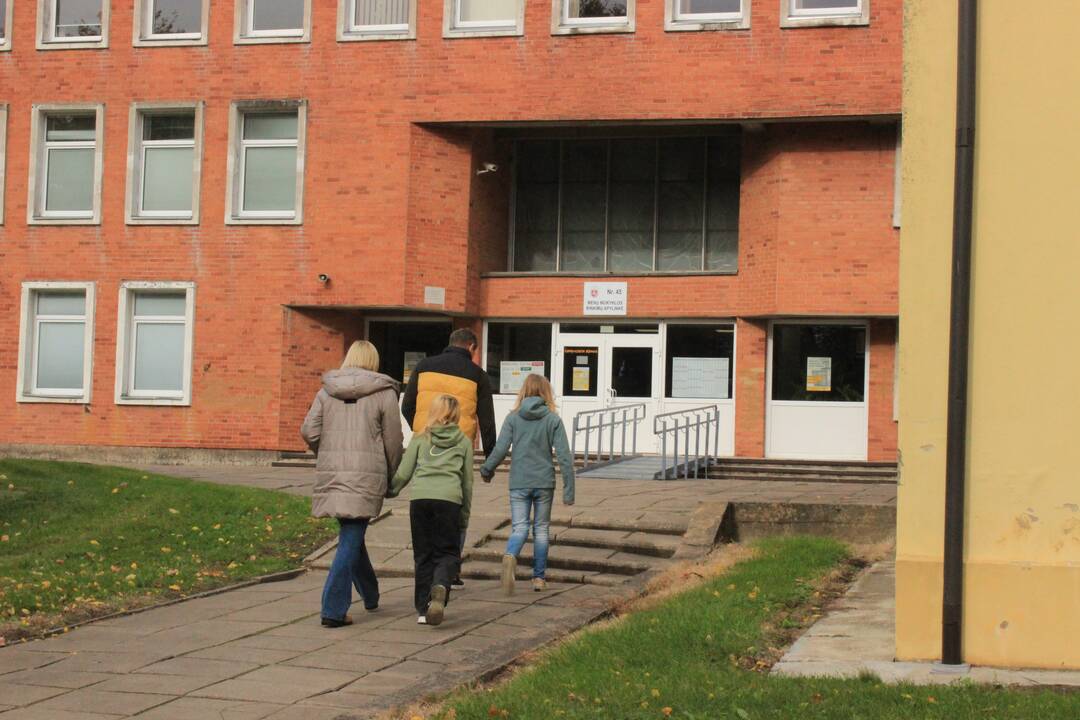Klaipėdiečiai balsuoja 2024-ųjų Seimo rinkimuose