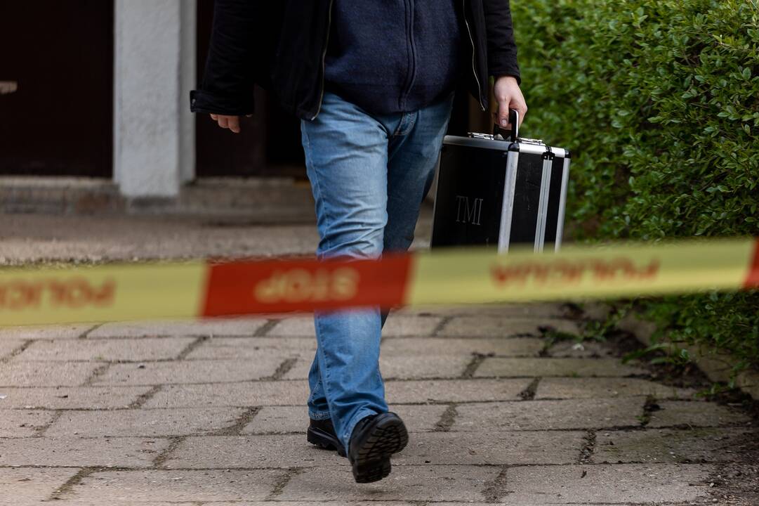 Kaune, bute, rastas negyvas pusamžis vyras