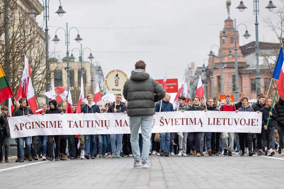 Mitingas tautinių mažumų mokykloms apginti