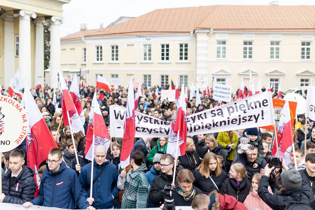 Mitingas tautinių mažumų mokykloms apginti
