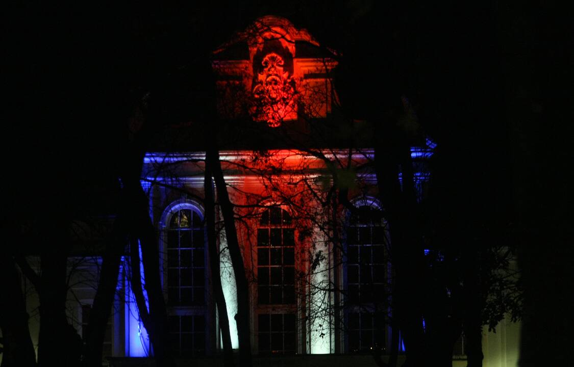 Kalėdinės dekoracijos jau apraizgė Kauną