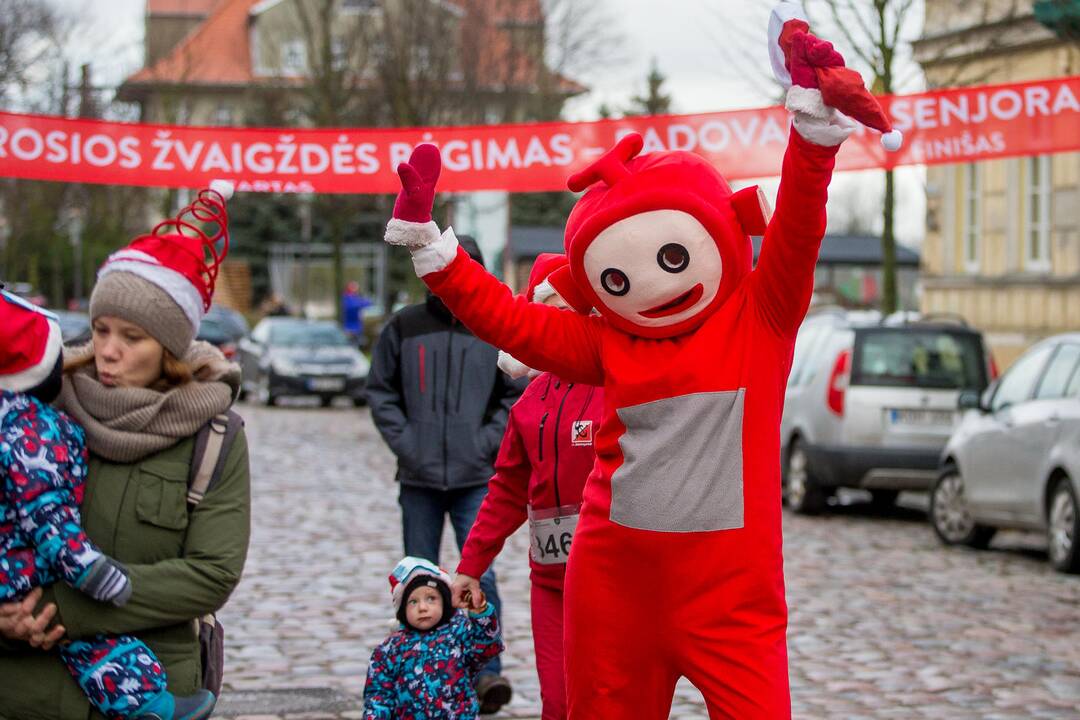 Kalėdinis bėgimas „Padovanok senjorams Kalėdas“