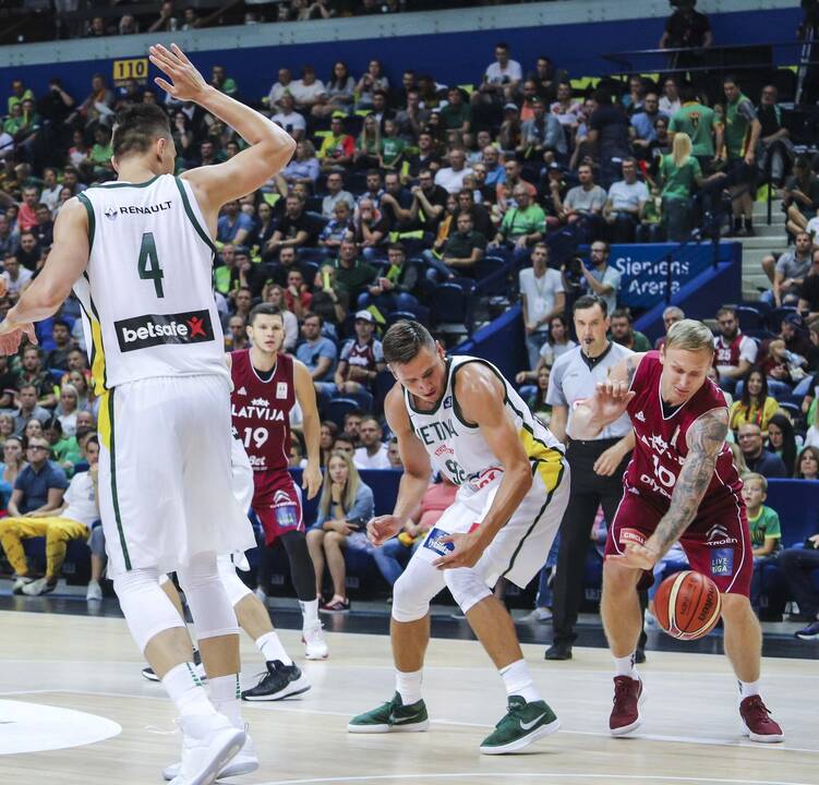 Lietuvos rinktinės rungtynės su Latvijos komanda