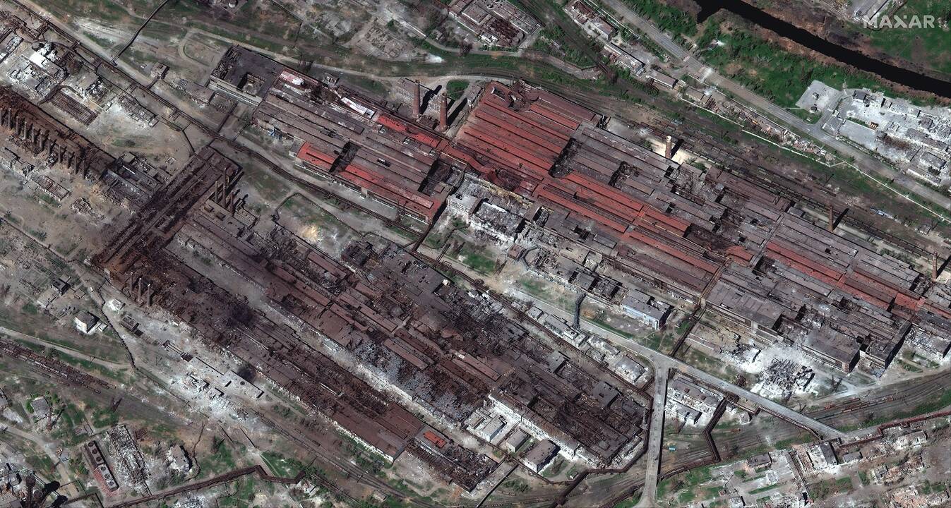 Mariupolio meras: „Azovstal“ gamykloje vis dar įstrigę mažiausiai 200 civilių