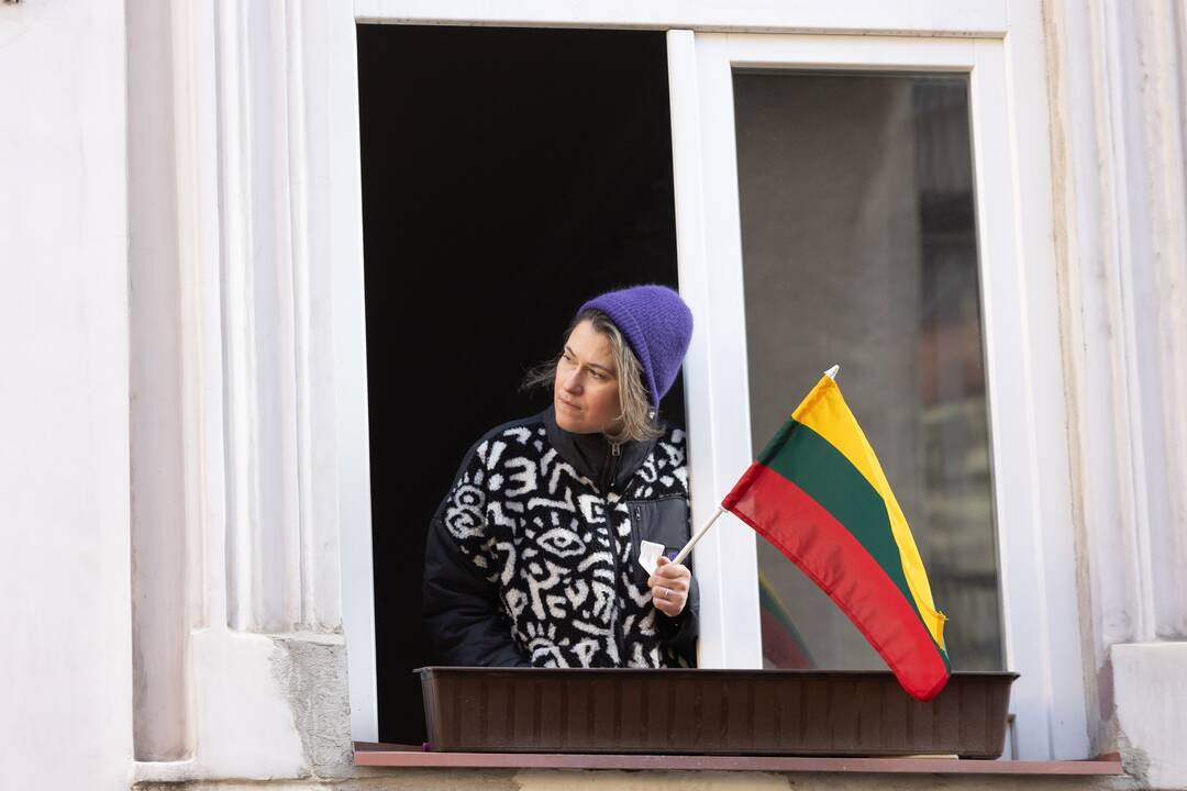 Vasario 16-osios minėjimas prie Lietuvos nepriklausomybės signatarų namų Vilniuje