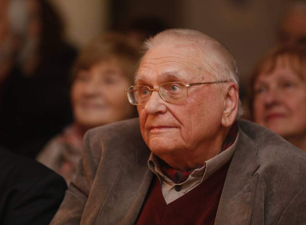 Algimantas Baltakis