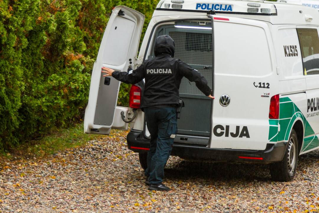 Krata policijos sulaikyto BMW vairuotojo namuose