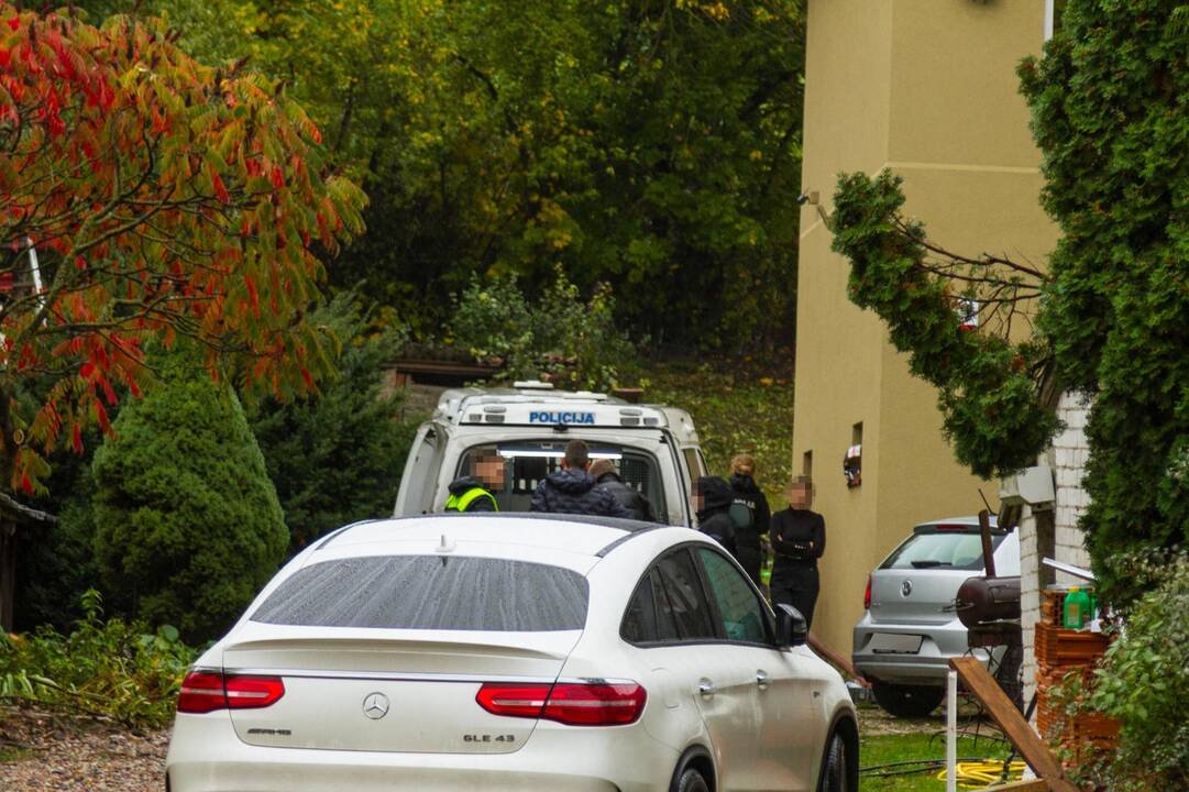 Krata policijos sulaikyto BMW vairuotojo namuose