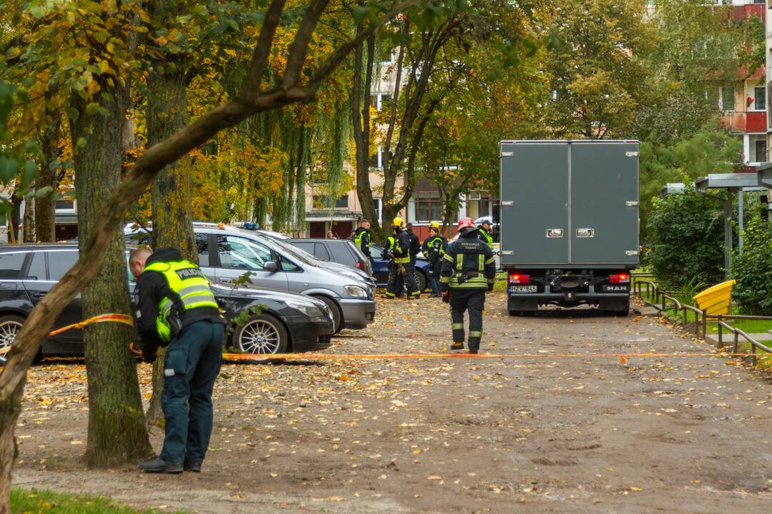 Dėl Kauno daugiabutyje rasto sprogmens – gyventojų evakuacija