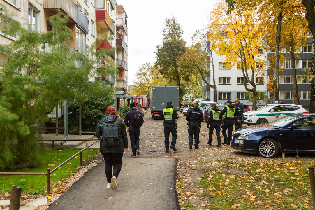 Dėl Kauno daugiabutyje rasto sprogmens – gyventojų evakuacija