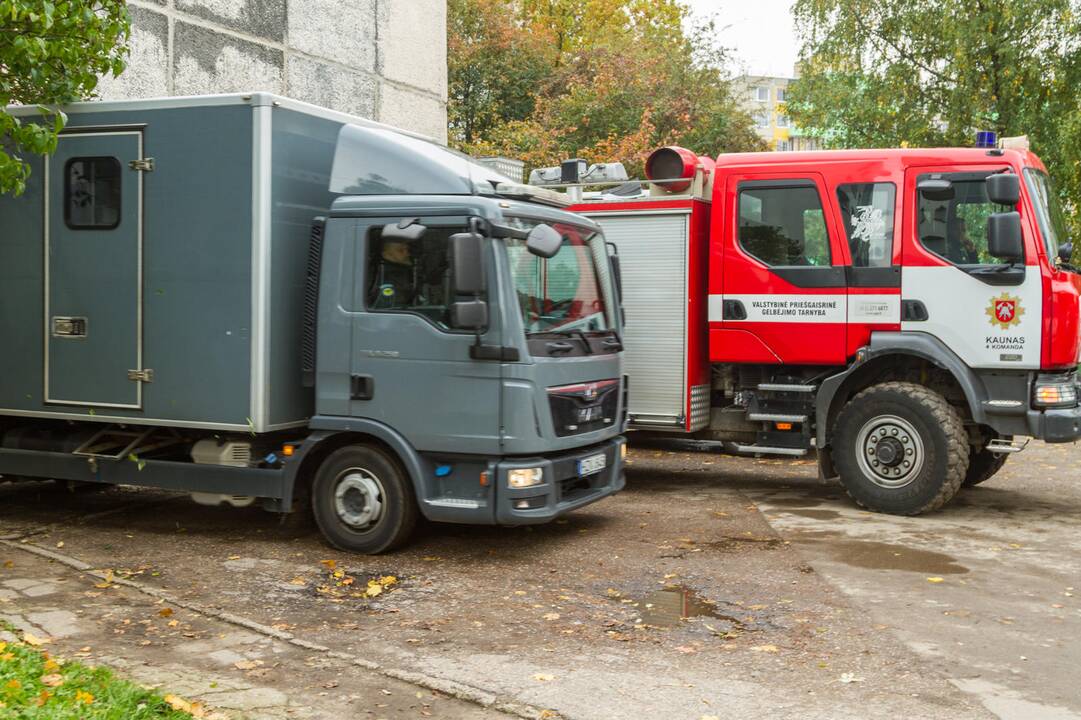 Dėl Kauno daugiabutyje rasto sprogmens – gyventojų evakuacija