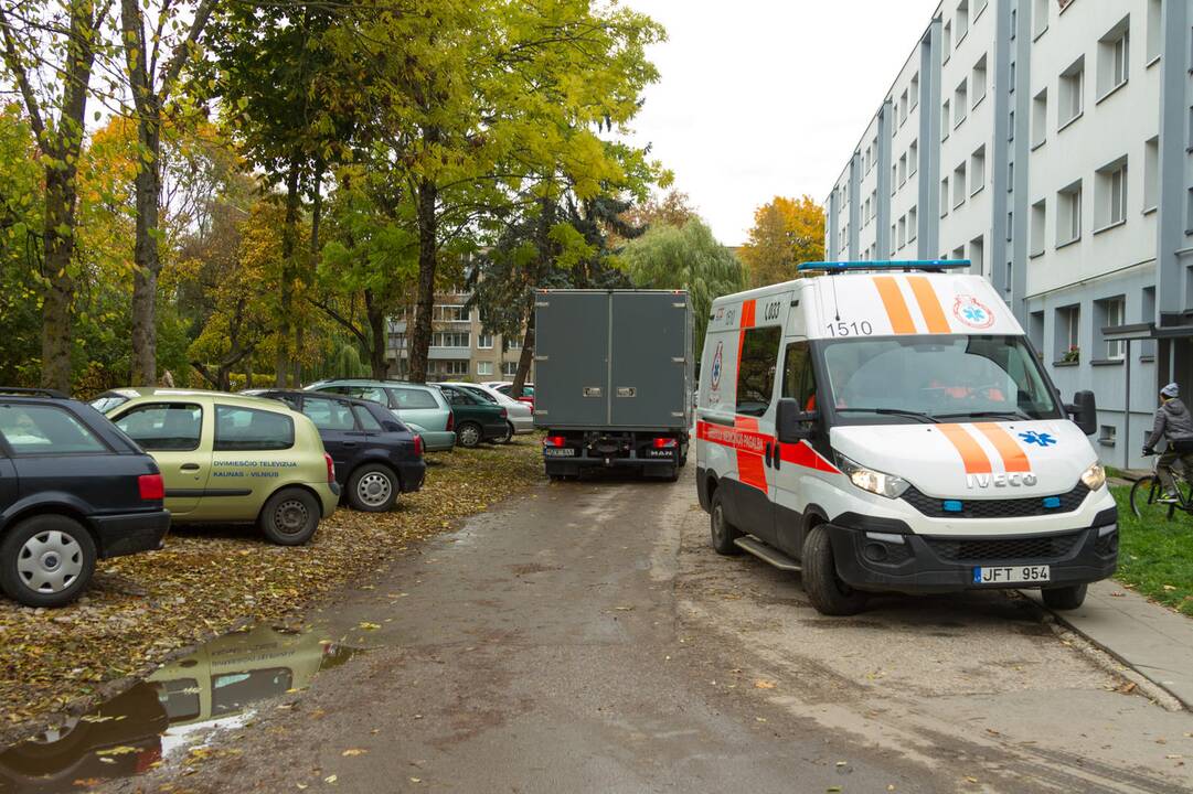 Dėl Kauno daugiabutyje rasto sprogmens – gyventojų evakuacija