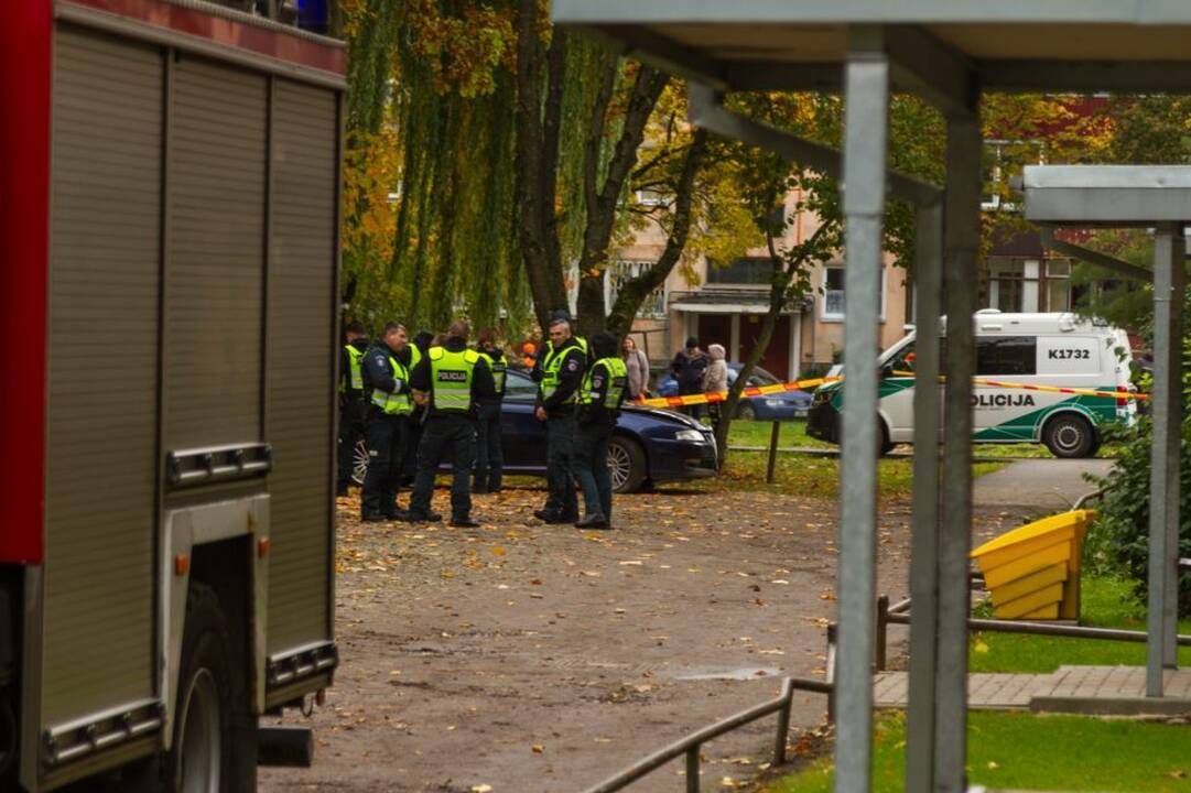 Namuose rastas mirusio šiauliečio kūnas su muštine žaizda galvoje