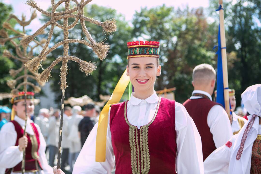 Dešimttūkstantinė Dainų šventės eisena Vilniuje