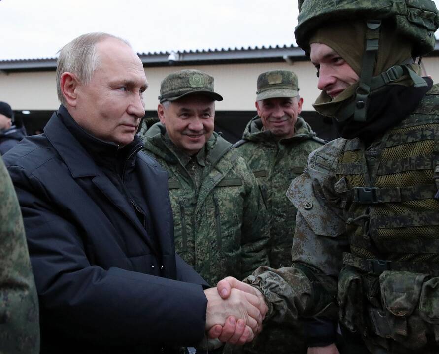 Įvardijo netikėtą priežastį, kodėl V. Putinas nenaudos branduolinio ginklo