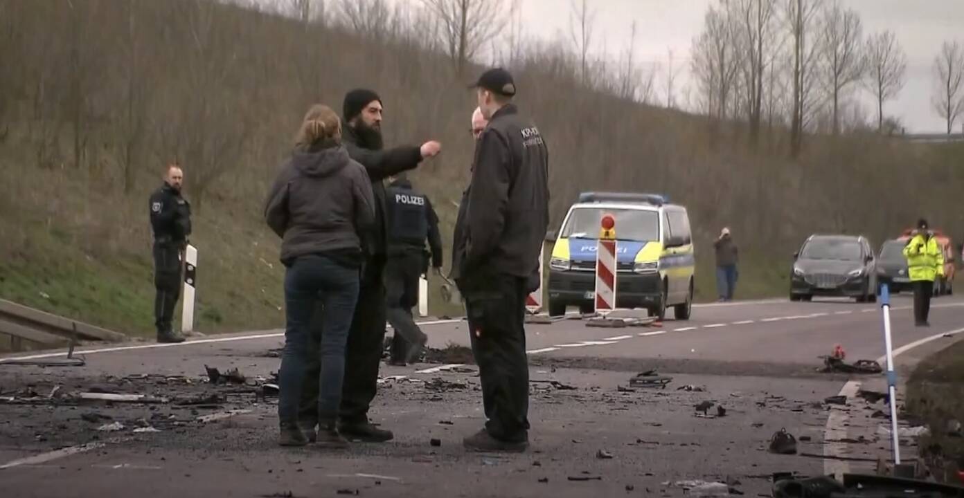 Siaubinga avarija Vokietijoje: žuvo septyni žmonės – vienas vairuotojas sudegė