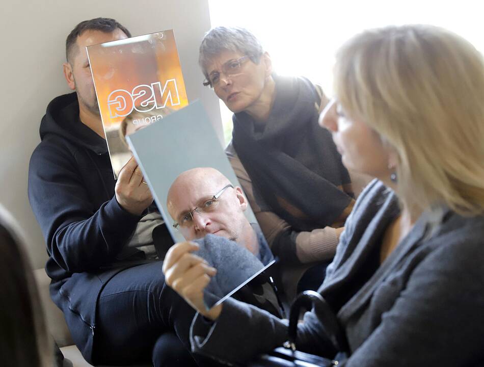 Pristatymas: renginio metu pademonstruota, kaip stiklas skyla ir koks stiklas yra saugus.