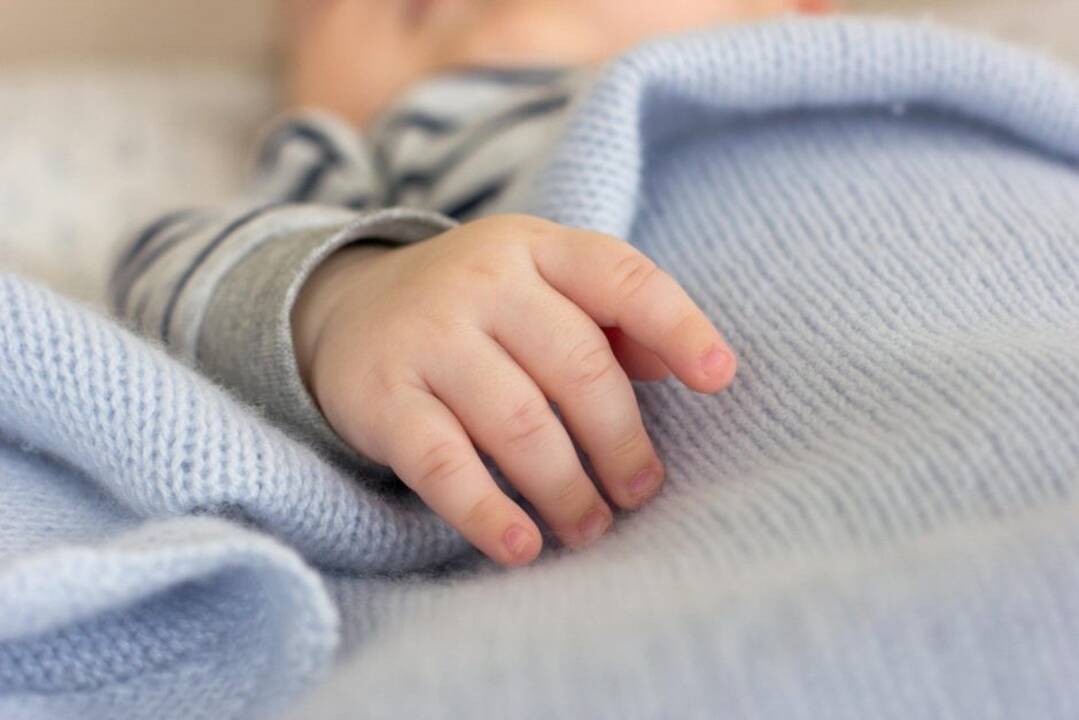 Dėdė mirtinais narkotikais apnuodijo vos vienerių metų dukterėčią