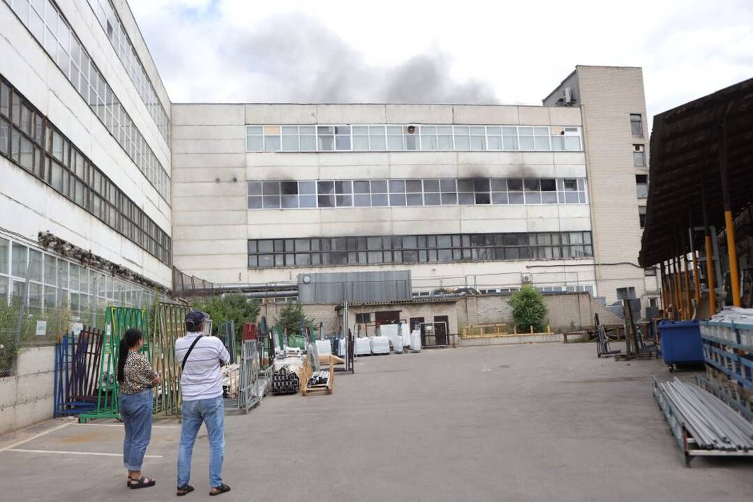 Atvira liepsna niokojo „Kauno baldus“ 
