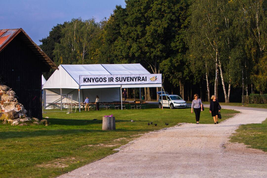 Santakoje – paskutiniai pasiruošimai Šventojo Tėvo vizitui