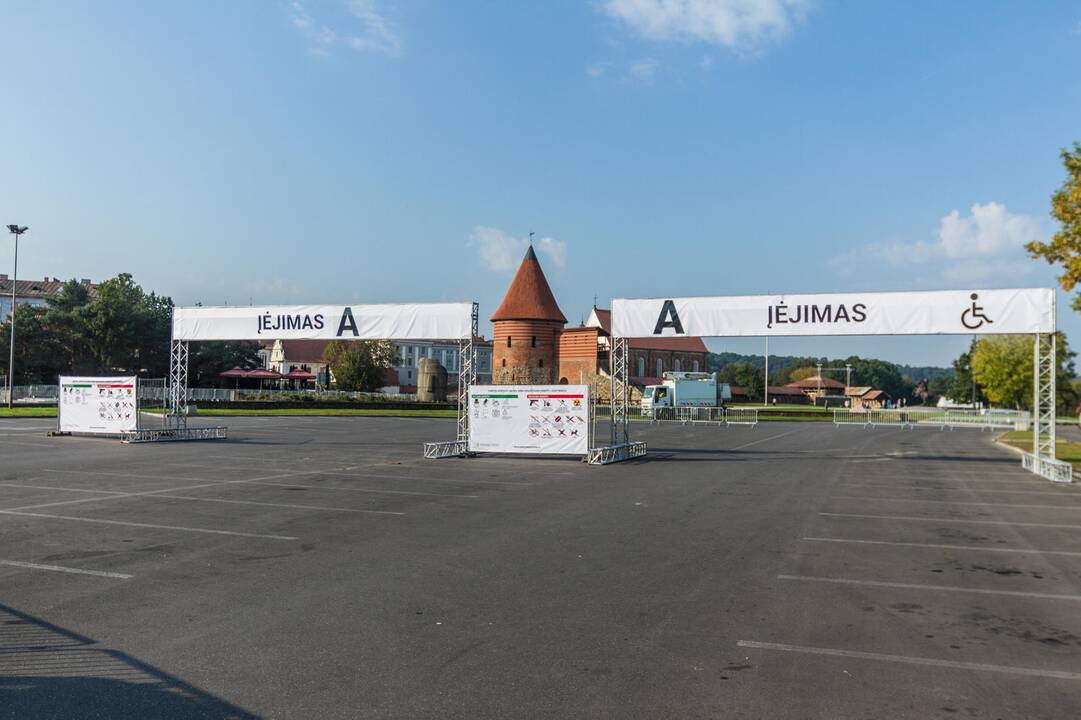 Santakoje – paskutiniai pasiruošimai Šventojo Tėvo vizitui