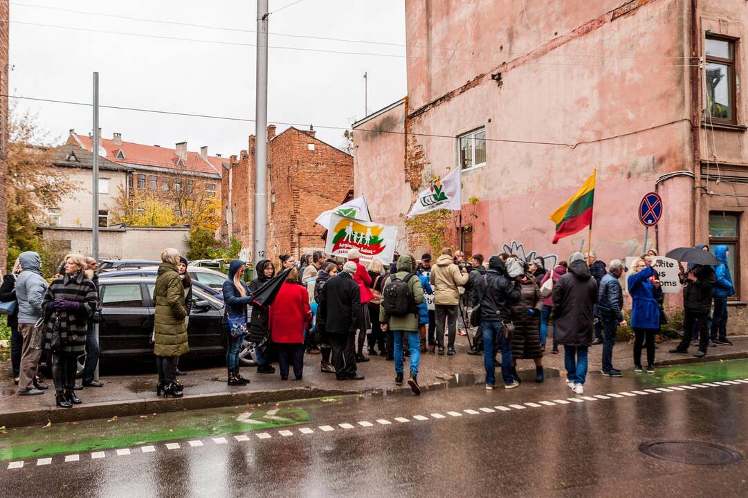 Piketas Kaune dėl atimtų vaikų