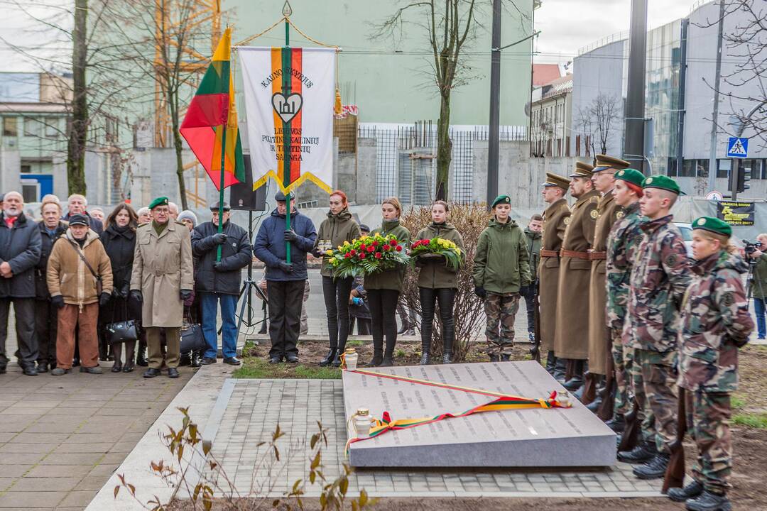 Kaune atidengta paminklinė plokštė sušaudytiems ministrams