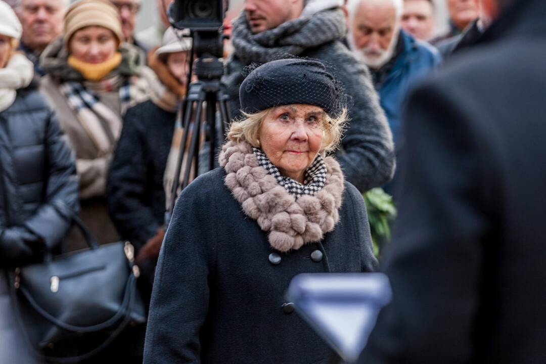 Kaune atidengta paminklinė plokštė sušaudytiems ministrams
