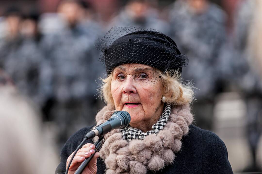 Kaune atidengta paminklinė plokštė sušaudytiems ministrams
