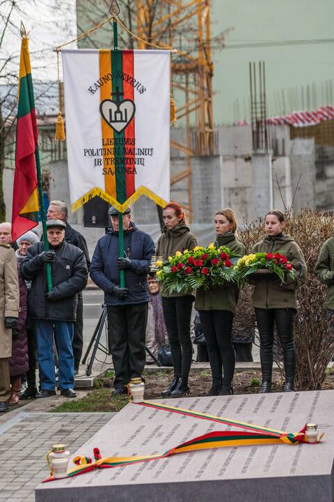 Kaune atidengta paminklinė plokštė sušaudytiems ministrams