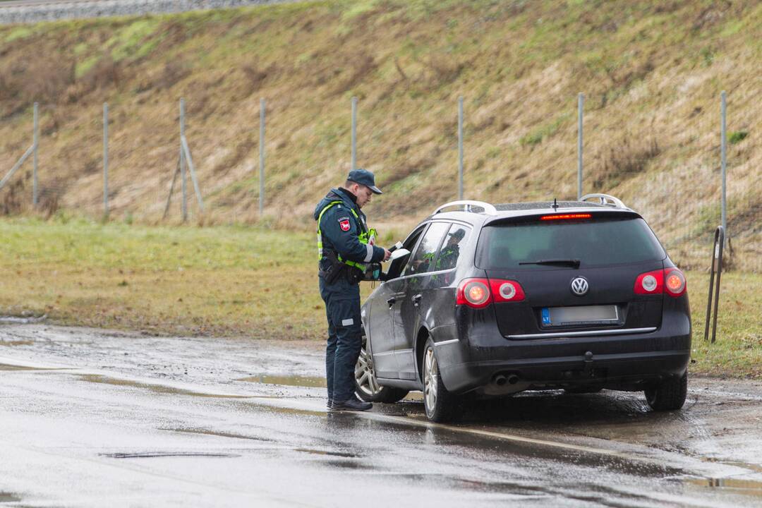 Policijos reidas Piliakalnio gatvėje