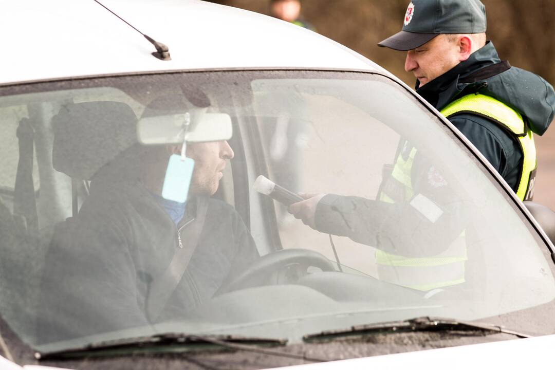 Policijos reidas Piliakalnio gatvėje