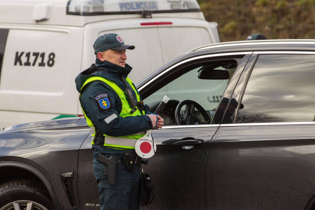 Policijos reidas Piliakalnio gatvėje