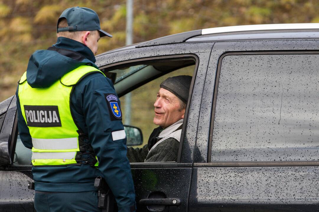 Policijos reidas Piliakalnio gatvėje