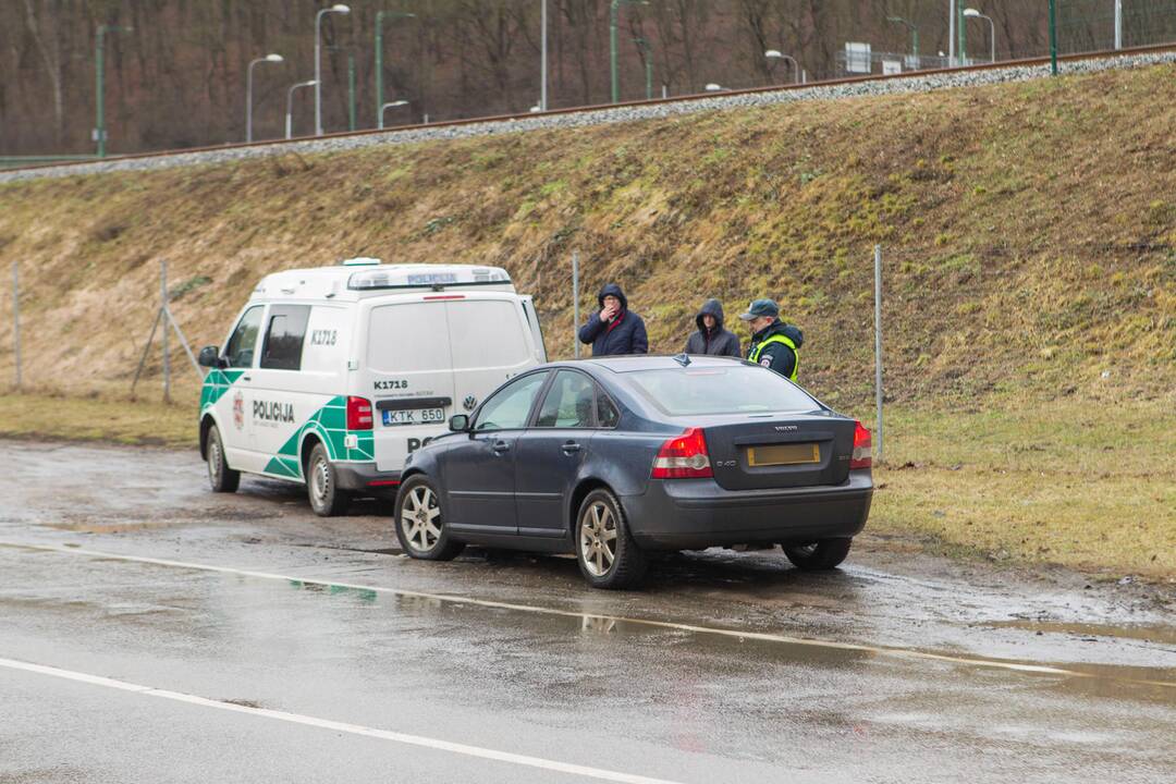 Policijos reidas Piliakalnio gatvėje